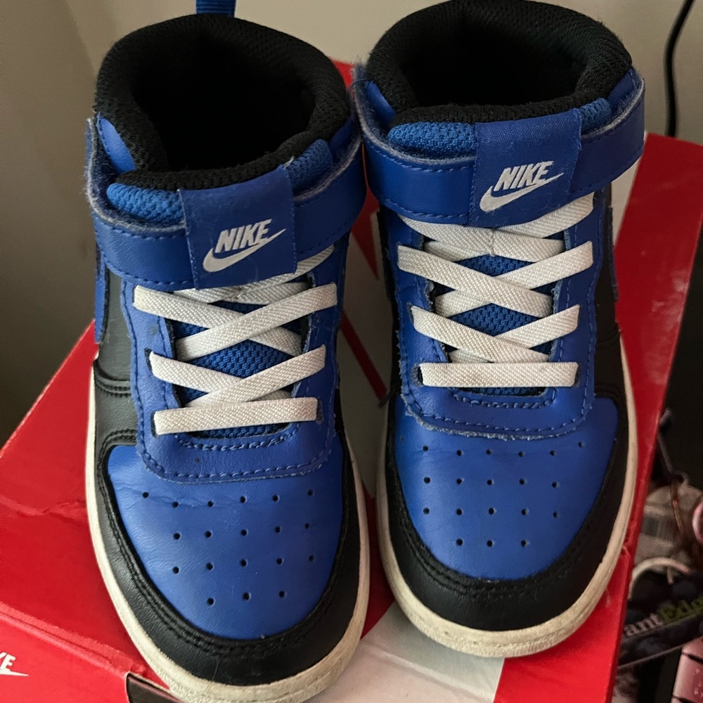 Nike sneakers kids